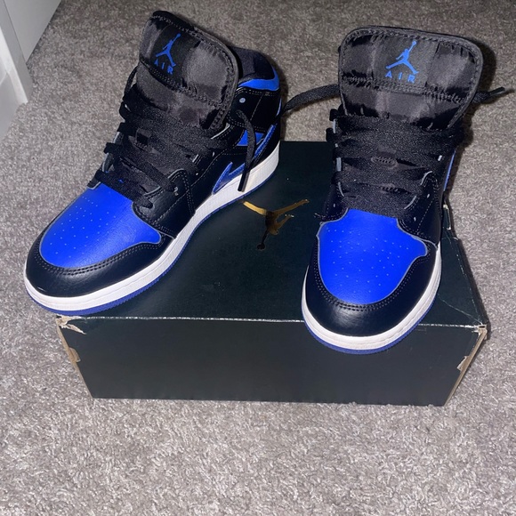 Nike Air Jordan 1 Mid Black Hyper Royal - Picture 3 of 8